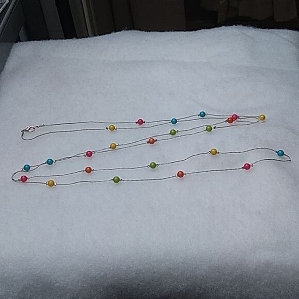 Silvertone chain with‎ colorful beads